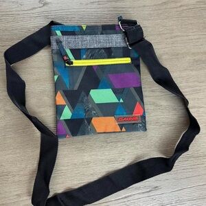 Dakine Jive crossbody bag 🖤